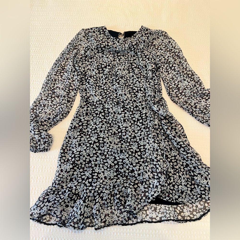 Abercrombie & Fitch Black, light blue and red wine, long sleeve Floral Dress.